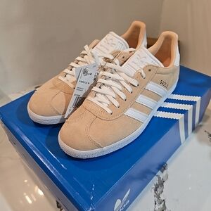 Adidas Gazelle Halo Blush Women's Size 8 ID7006 NWOB